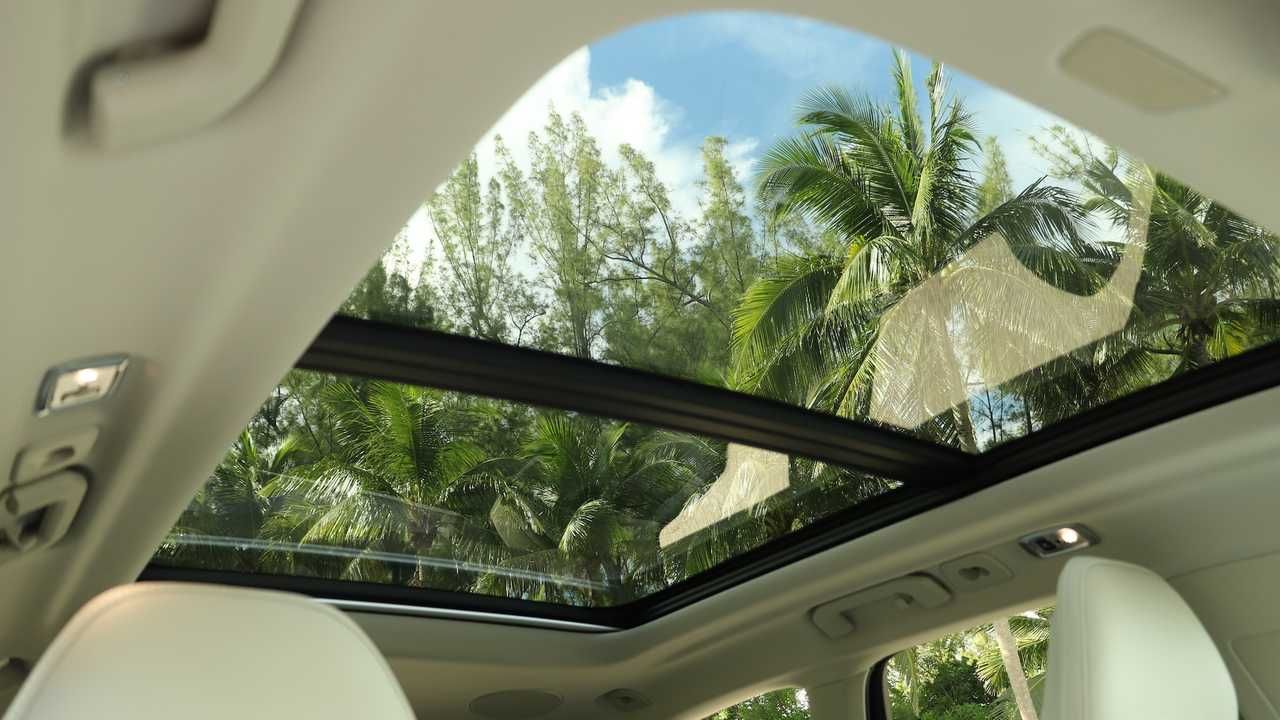 panoramic sunroofs have become common place