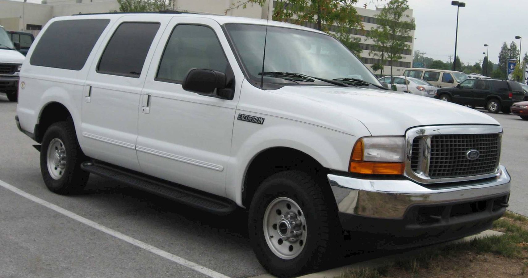 2000 Ford Excursion: A Little Too Much