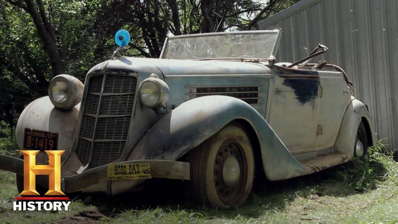 15 Cars Found By The American Pickers Crew That Are Worth A Lot Of Money