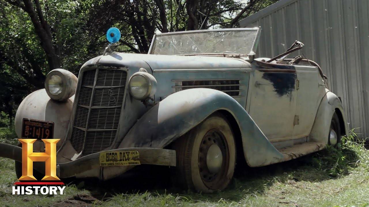 15 Cars Found By The American Pickers Crew That Are Worth A Lot Of Money 15 Cars Found By The American Pickers Crew That Are Worth A Lot Of Money