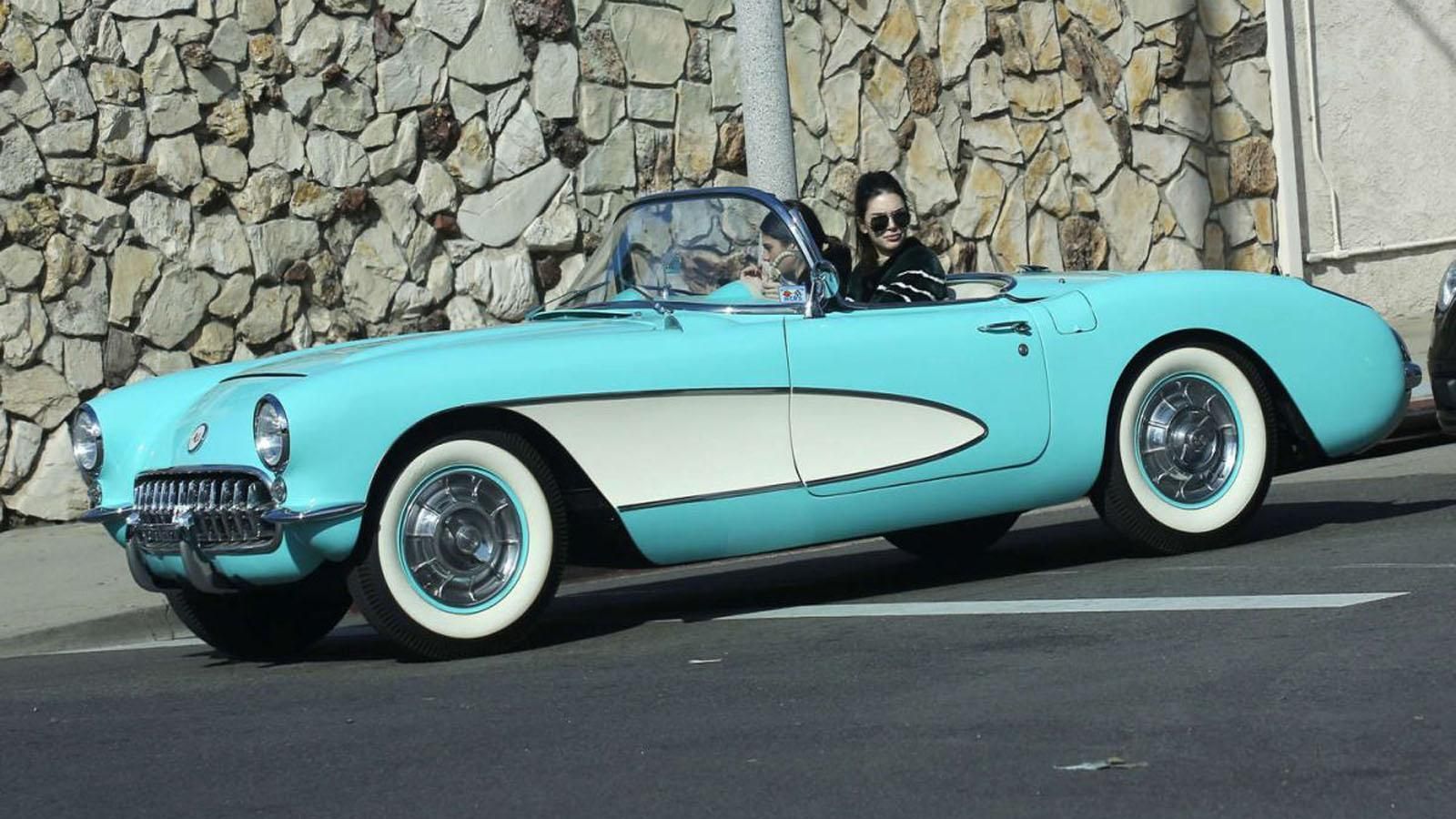 kylie-jenner-1957-Corvette-Stingray-Kendall-Jenner