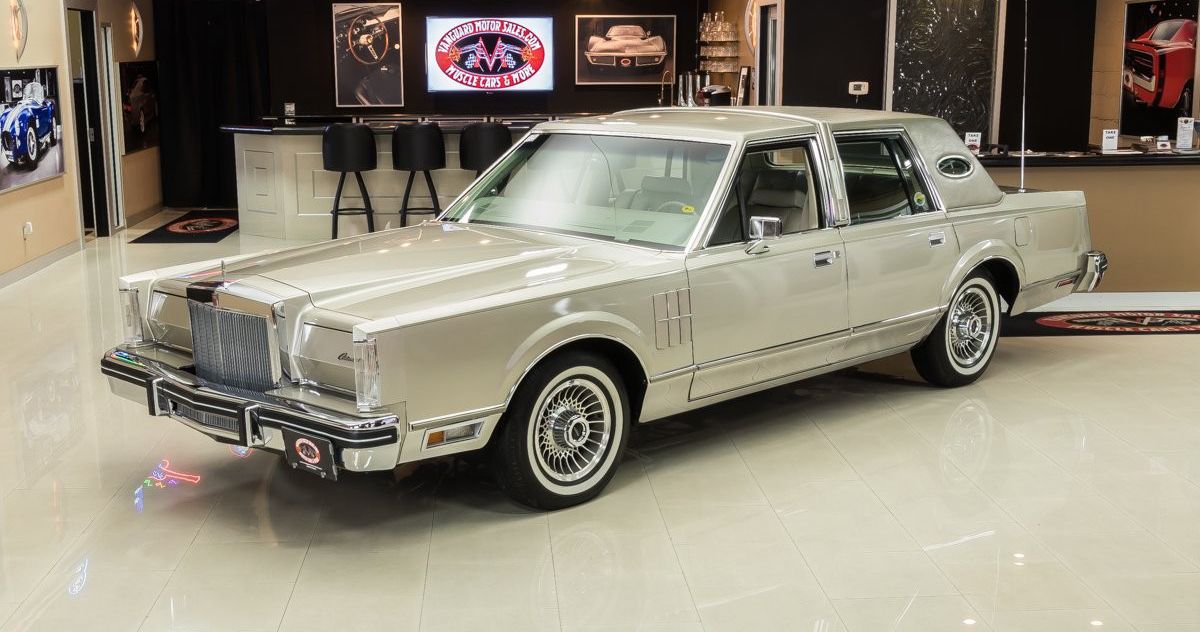 1980 Lincoln Continental Mark VI Front Side