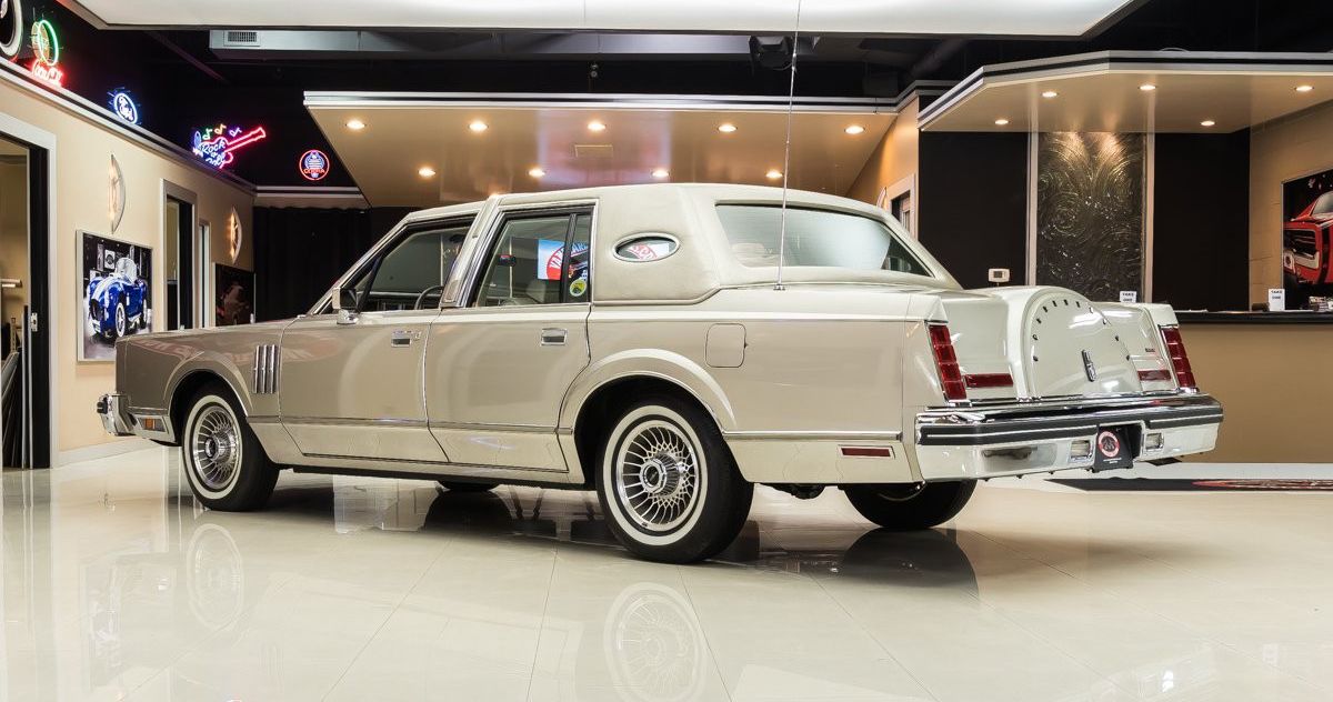 1980-Lincoln-Continental-Mark-VI-Side-Rear