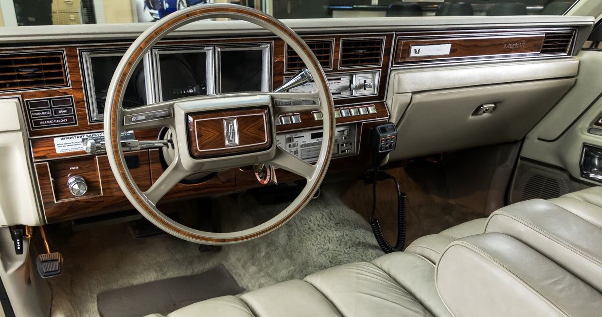 1980 Lincoln Continental Mark VI interior