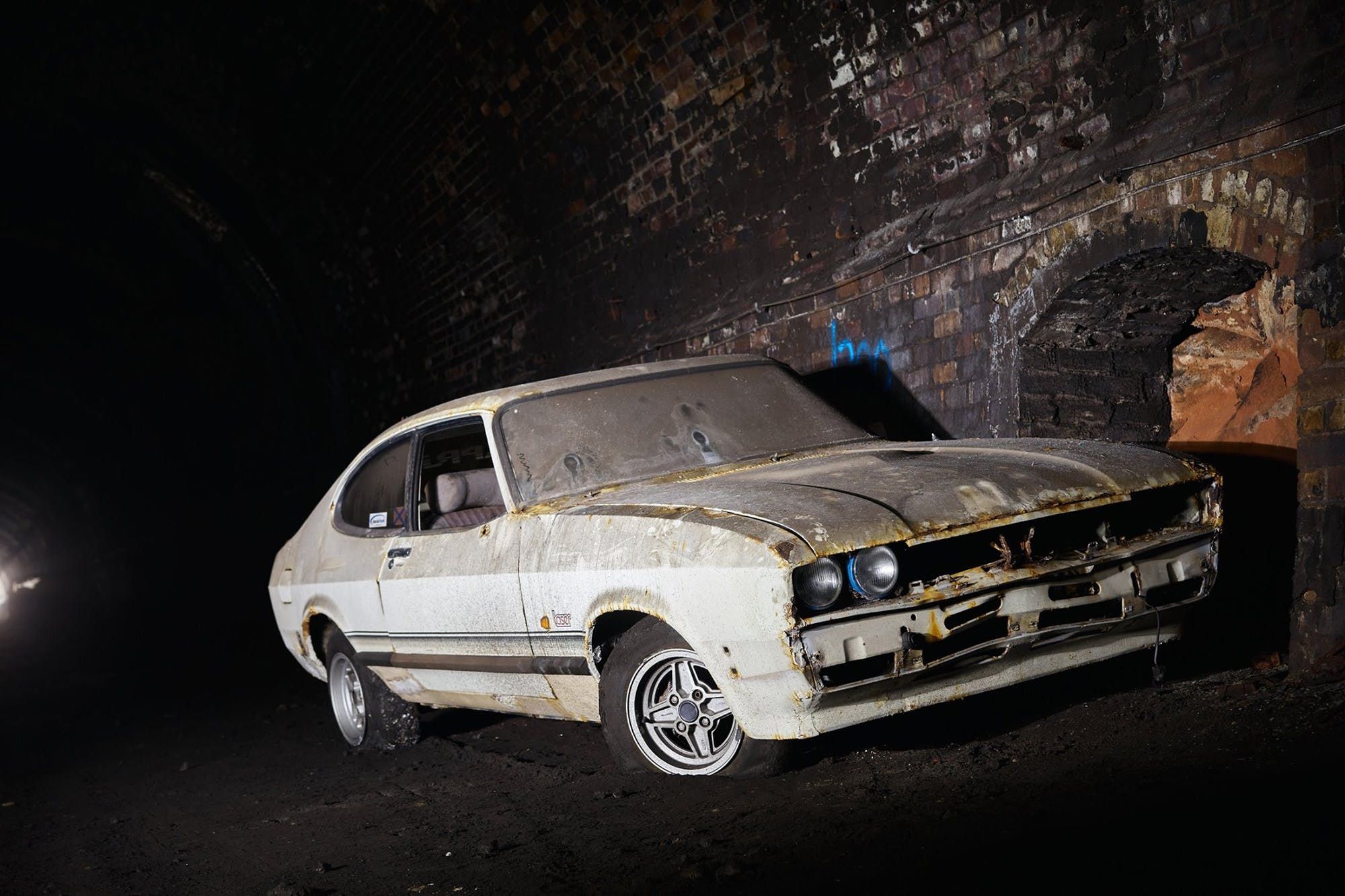15 Sad Photos Of American Cars And Trucks Left To Rot