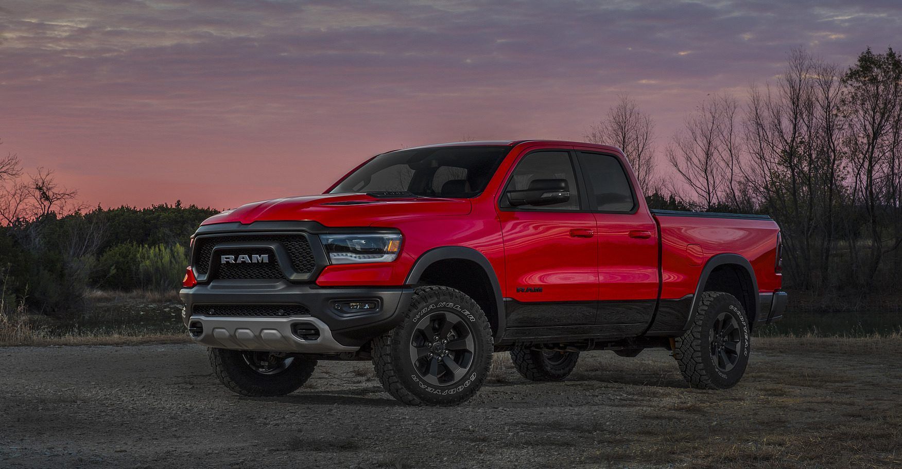 Ford F-150 vs Dodge Ram 1500 : Which Pickup Is Right For You?