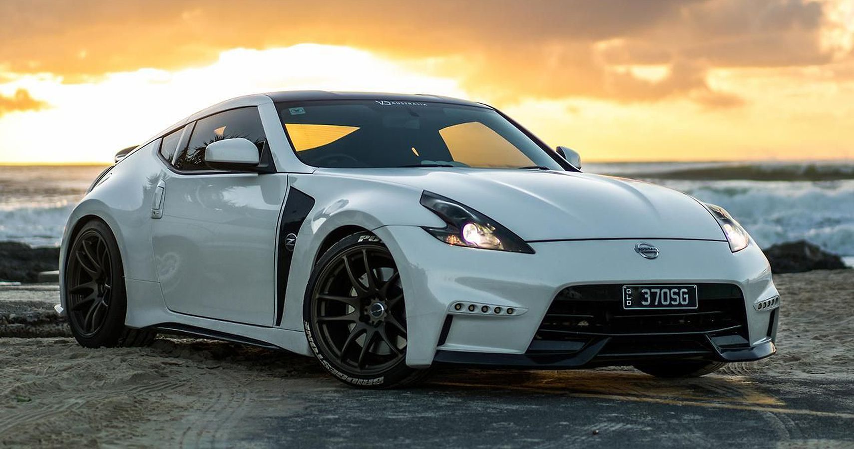 Nissan 370Z: Rounded & Riveted