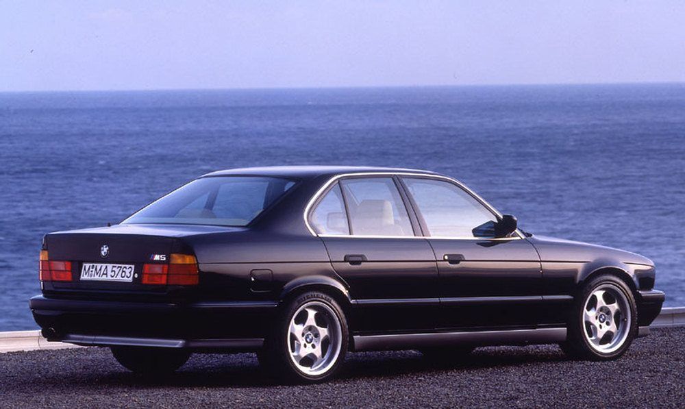 BMWM5-E34-Sedan