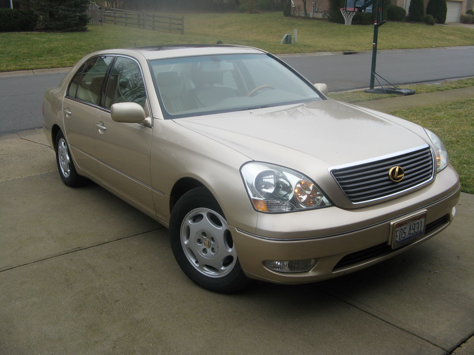 15 Luxury Cars Of The Early 2000s You Can Buy For Pretty Cheap