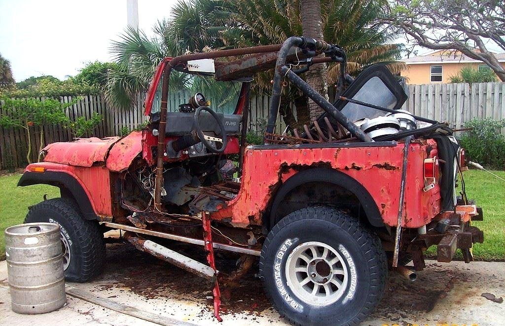 Very-Rusty-Jeep-Wrangler
