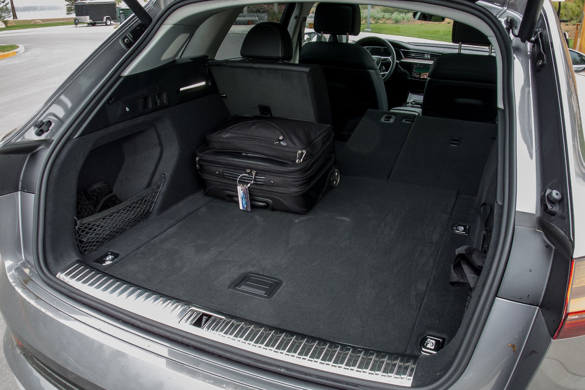 2020 Audi E-Tron trunk