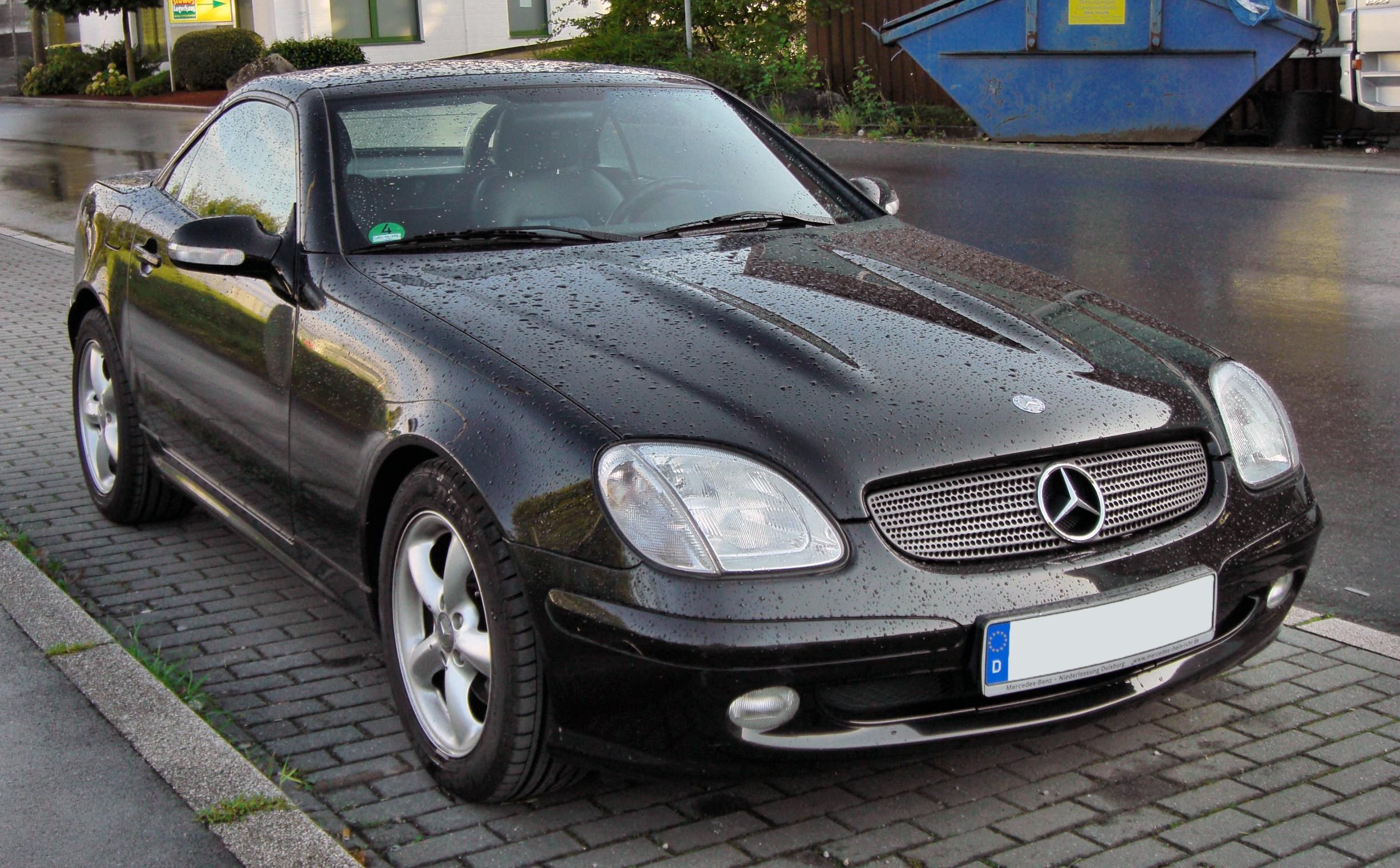 Black Mercedes-Benz SLK
