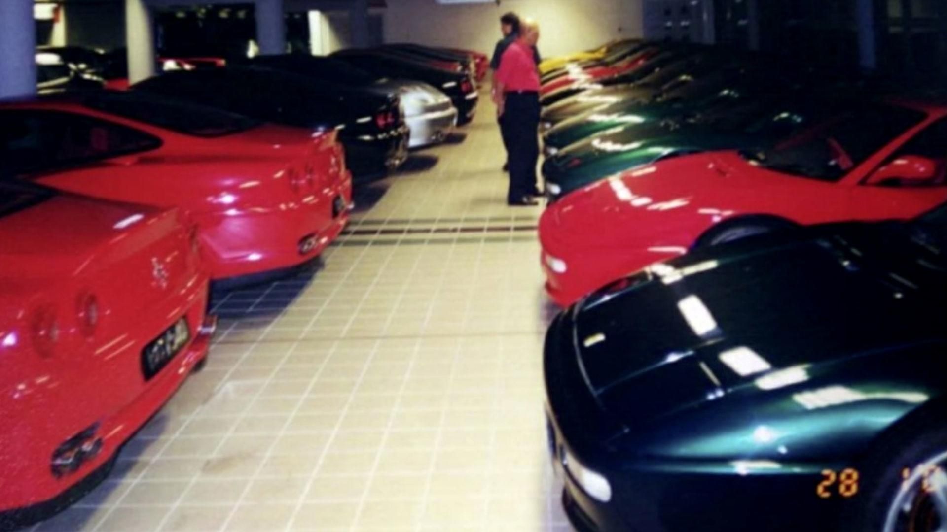 Line-of-Ferraris-in-Sultan-Brunei's-car-collection