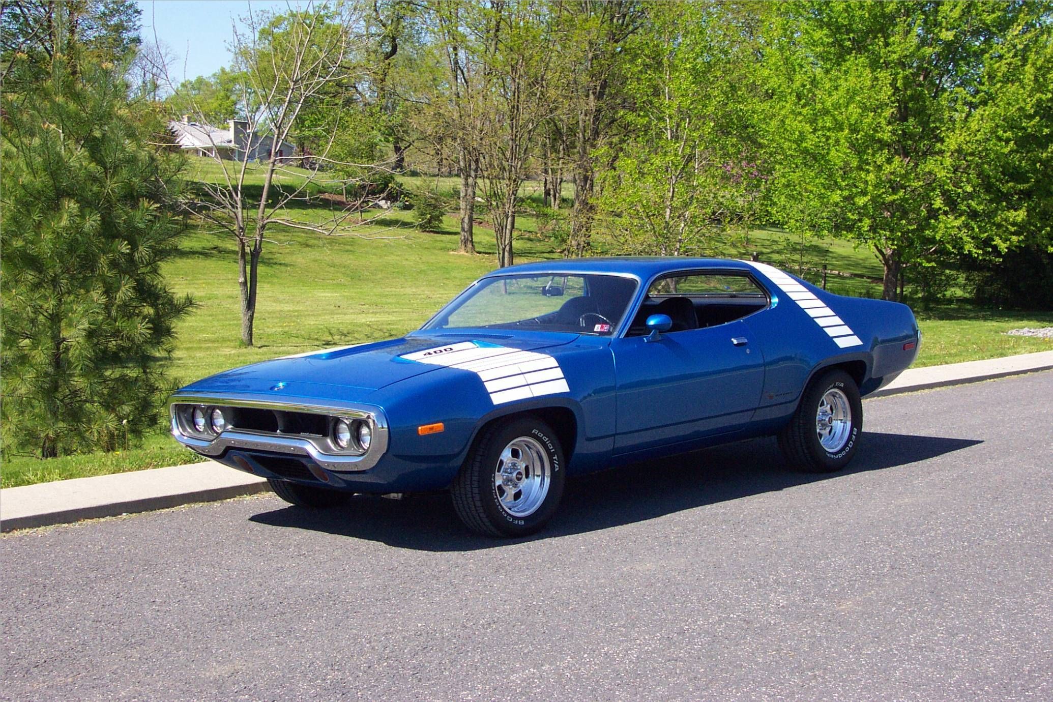 blue 1972 Plymouth Road Runner