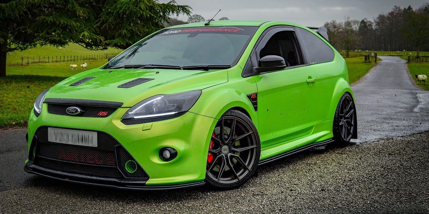 What Sports Car Enthusiasts Should Know About The Ford Focus Rs