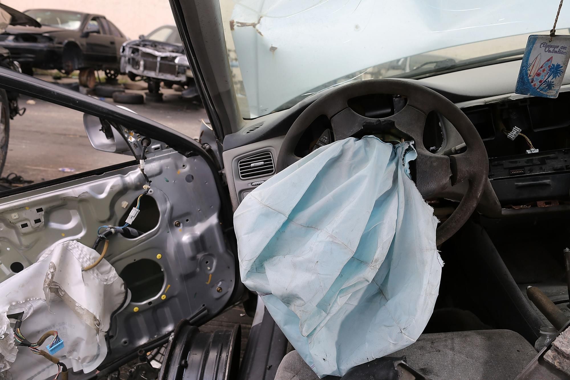 pickup truck issues with airbags