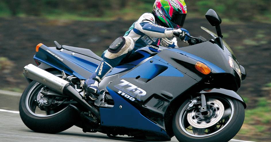 Positiv bluse lomme 15 Reasons Why The Kawasaki Ninja ZX-11/ZZ-R1100 Is A Legend