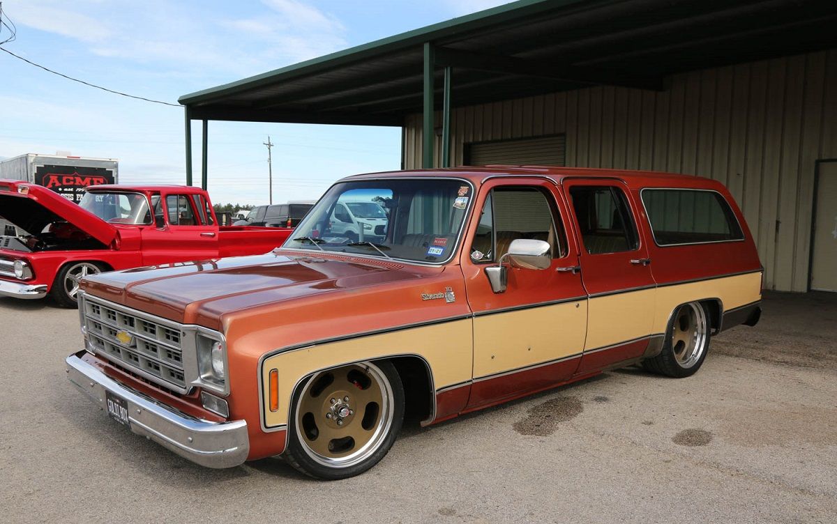 15 Lowered Trucks That Actually Look Amazing (And 1 That Looks Hideous)