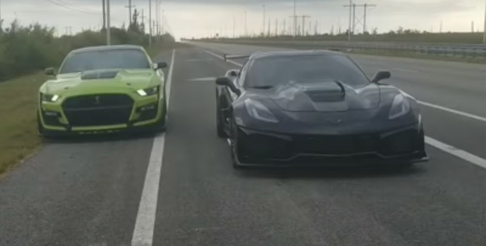 2020 Mustang Shelby GT500 and C7 Corvette ZR1 before street race