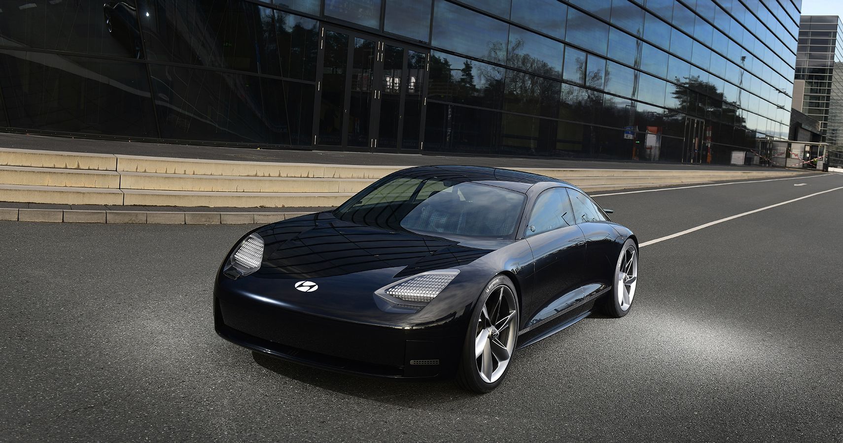 Hyundai Prophecy Concept EV road