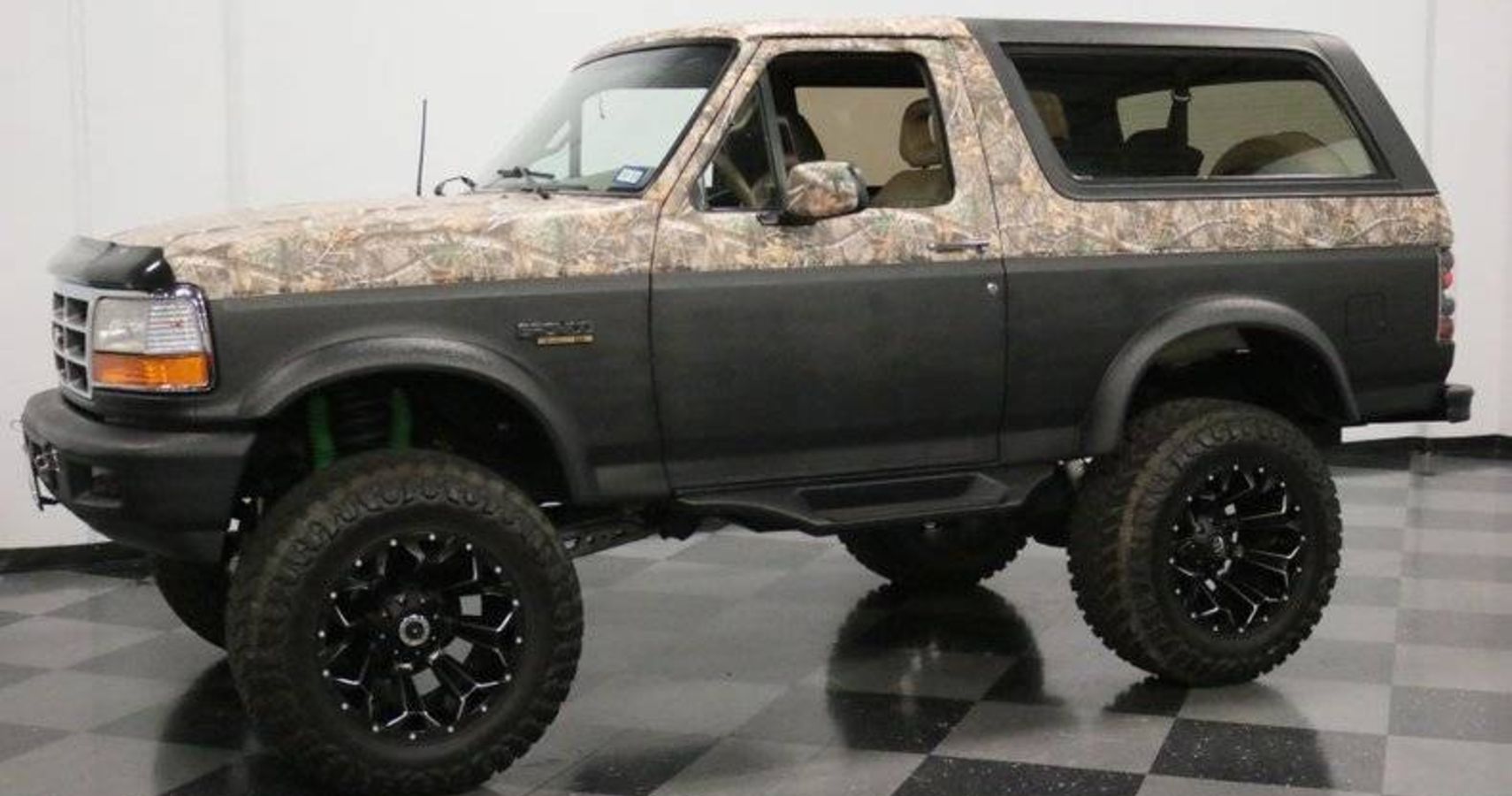 5th Gen Ford Bronco Eddie Bauer Edition Is A Lifted, Camo'ed