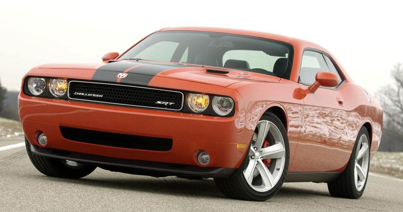 Dodge Challenger srt8 392