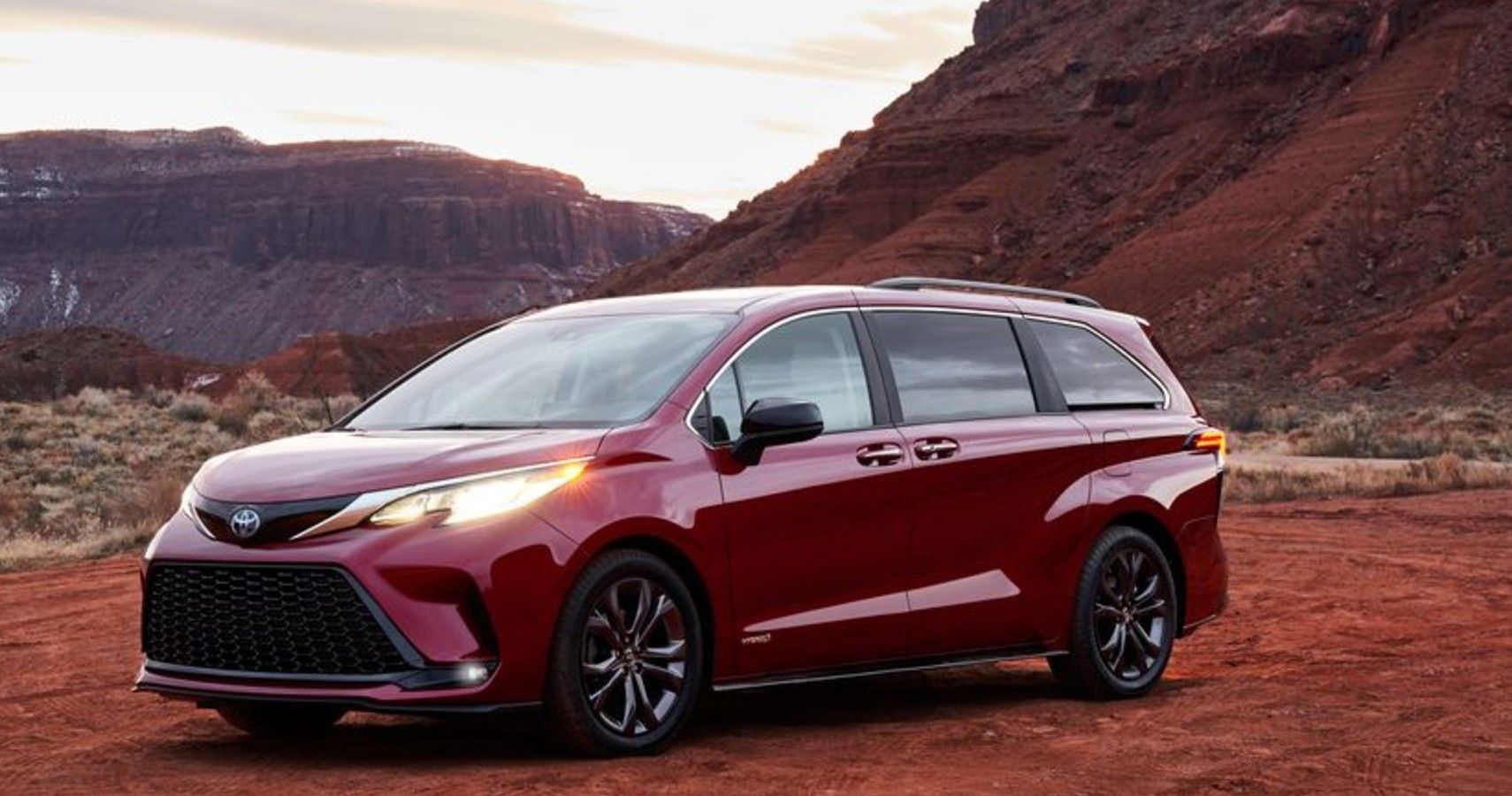Rent 2021 Toyota Sienna