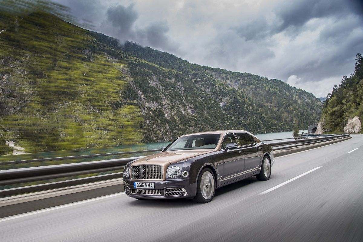 5 Discontinued Luxury Cars We're Glad Are Gone (5 Worth Every Penny)