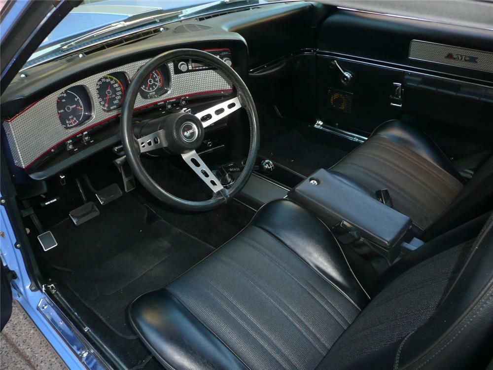 15 Nostalgic Photos Of Classic Muscle Car Interiors