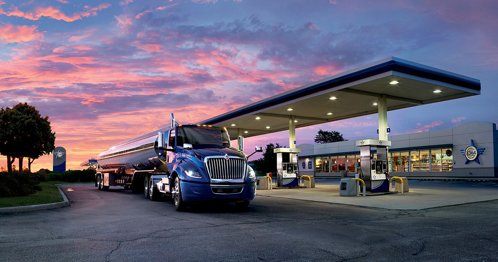 15 Strict Rules SemiTruck Drivers Must Follow