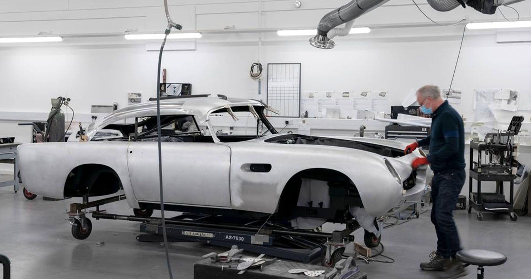 Aston Martin Factory James Bond DB5 2
