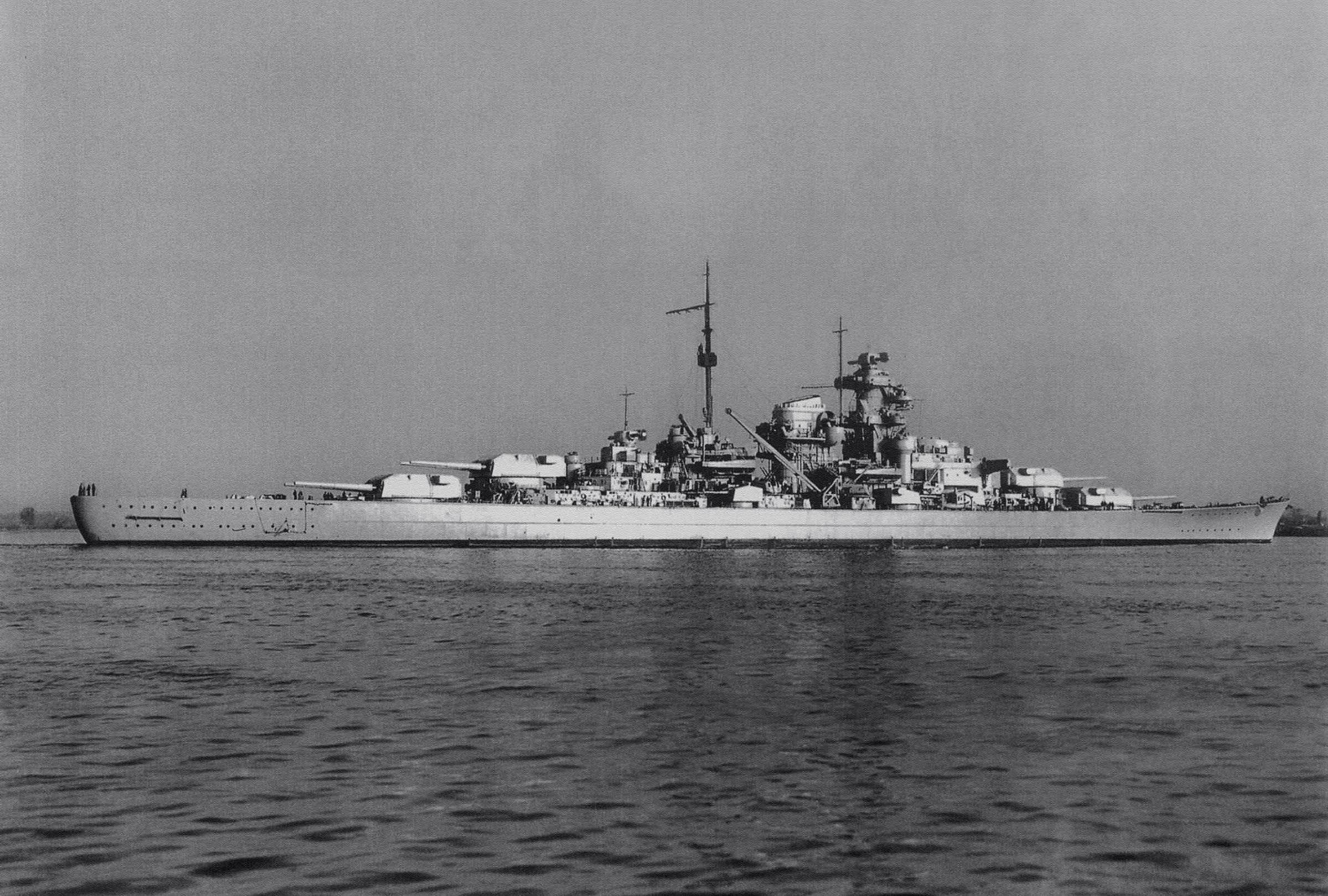 Bismarck-Battleship