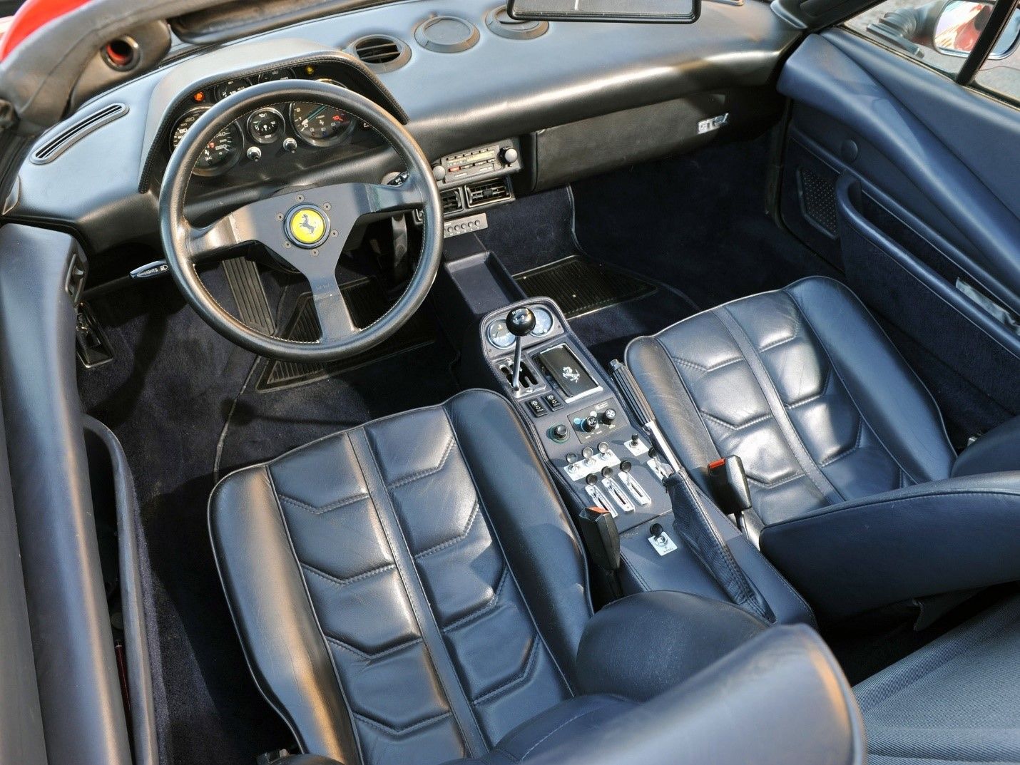 Ferrari 308 GTS shifter