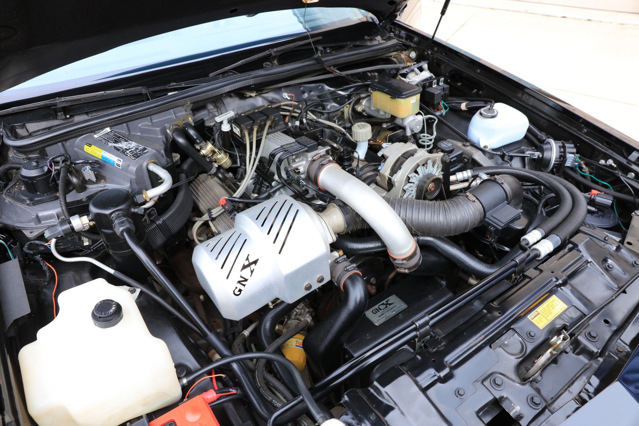 Buick Regal GNX engine