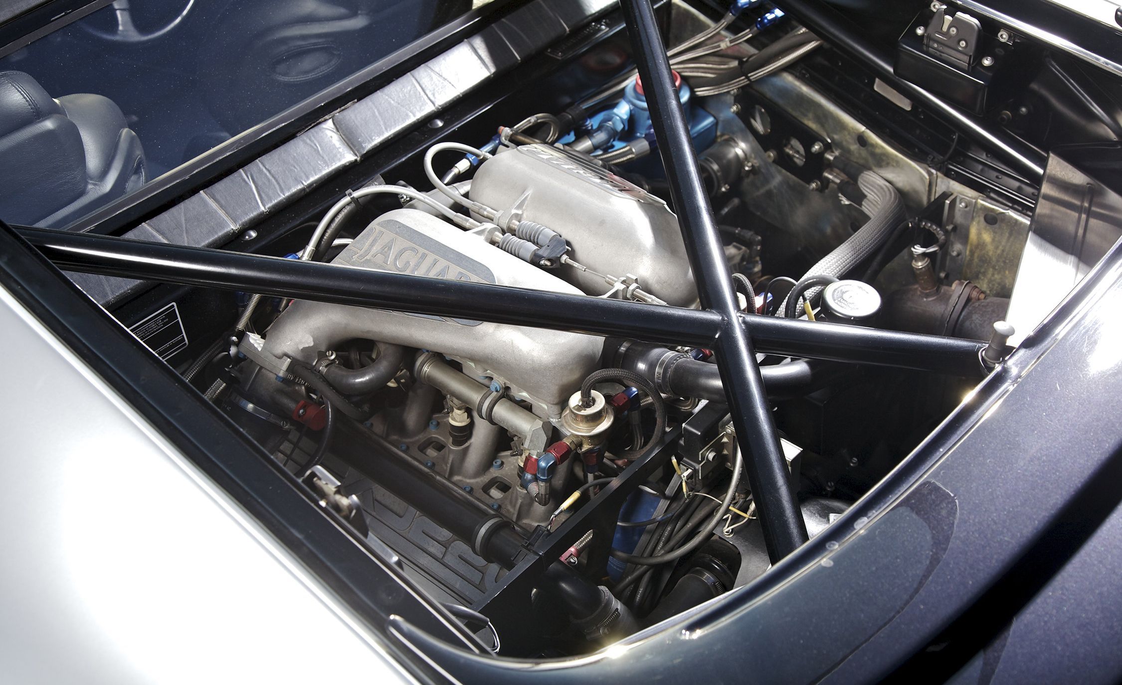 Jaguar/TWR JV6 engine