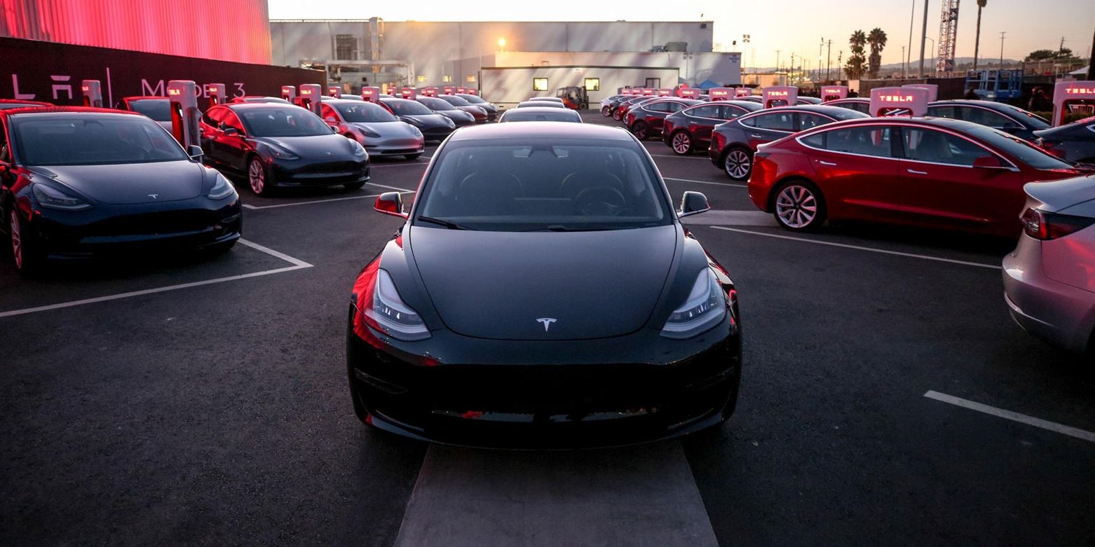 Here Is Why Tesla Has No Dealerships