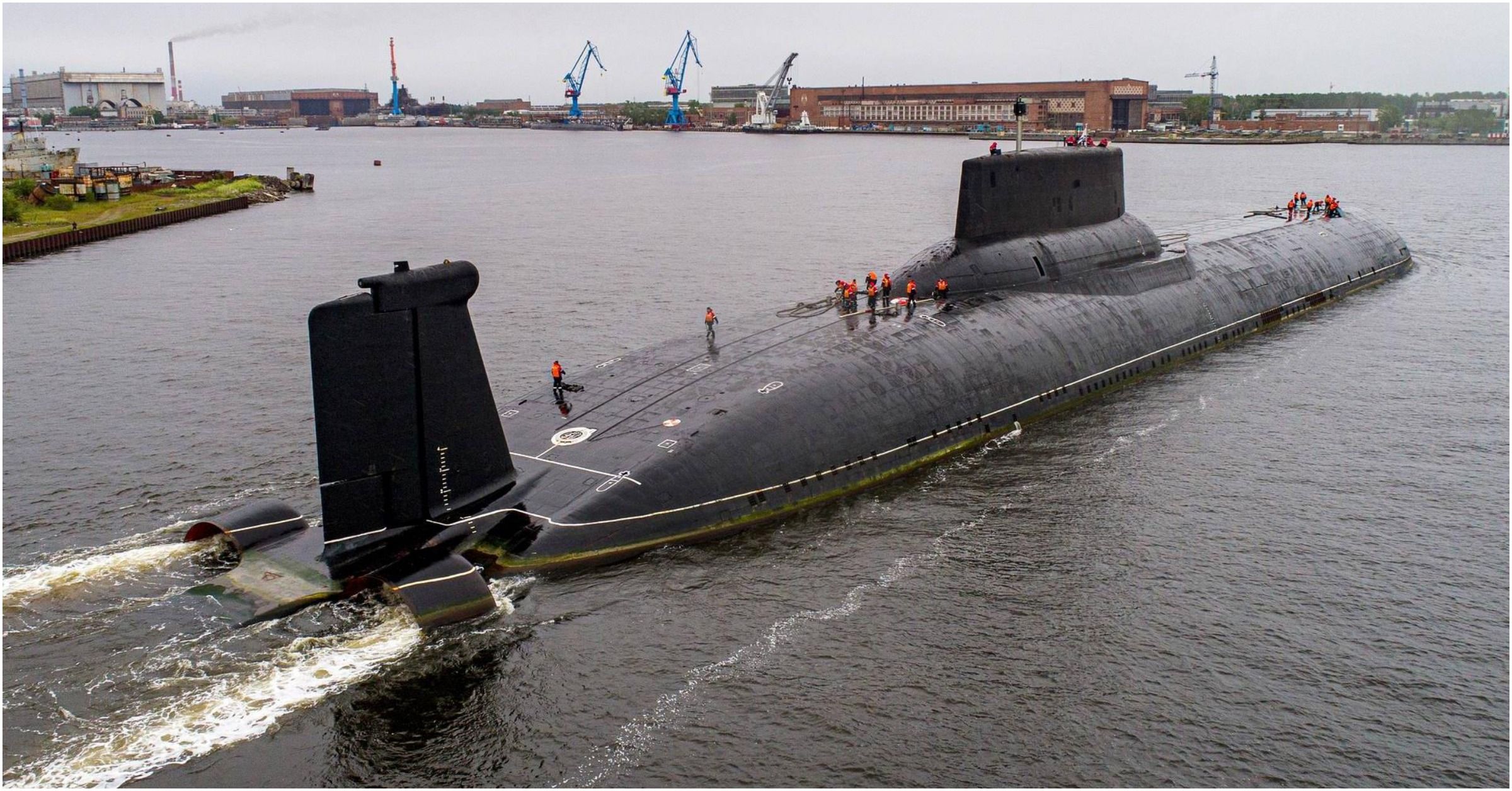 These are the world's largest military submarines.