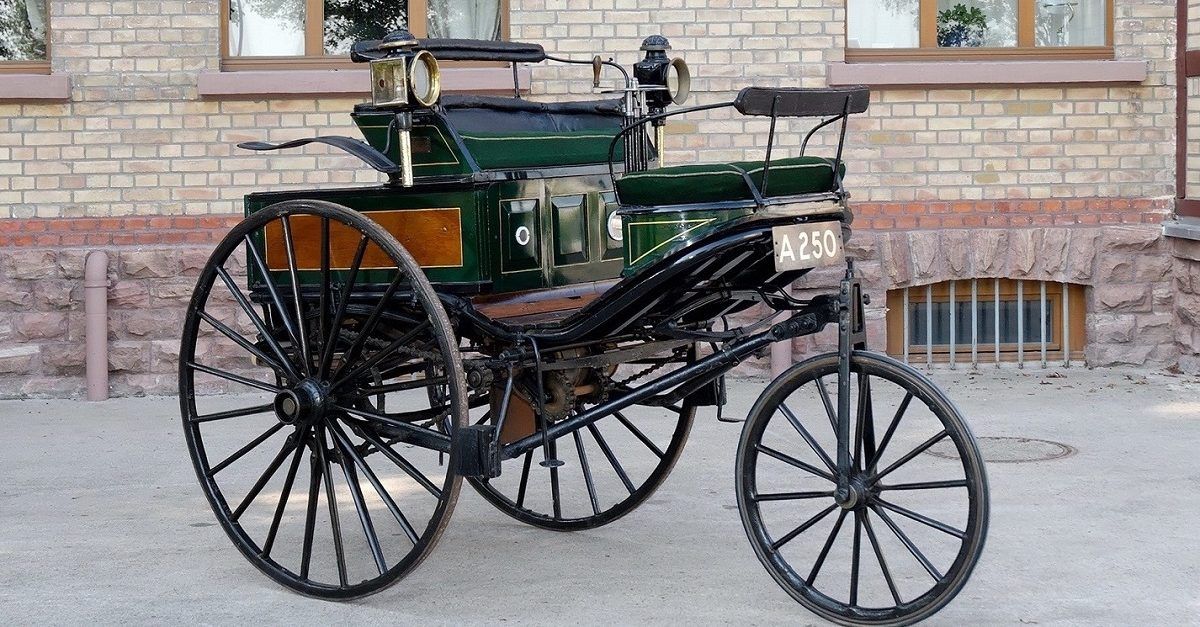 what was the first car built in the world