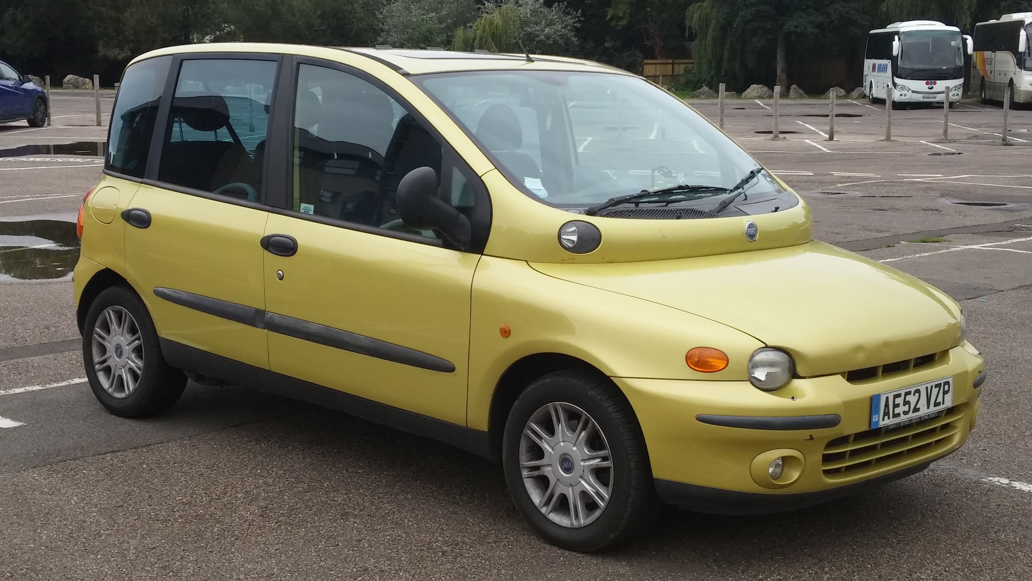 Yellow 1998 Fiat Multipla