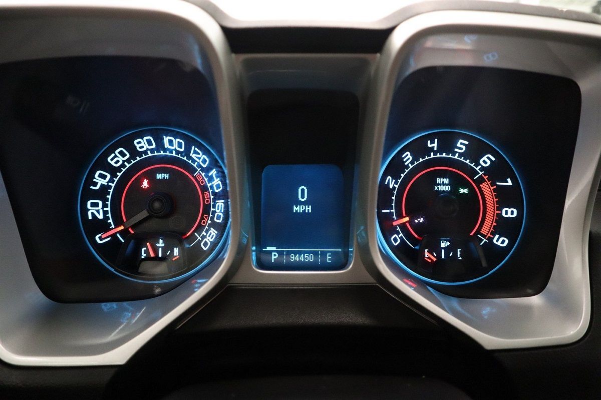 2010 Camaro SS speedometer closeup