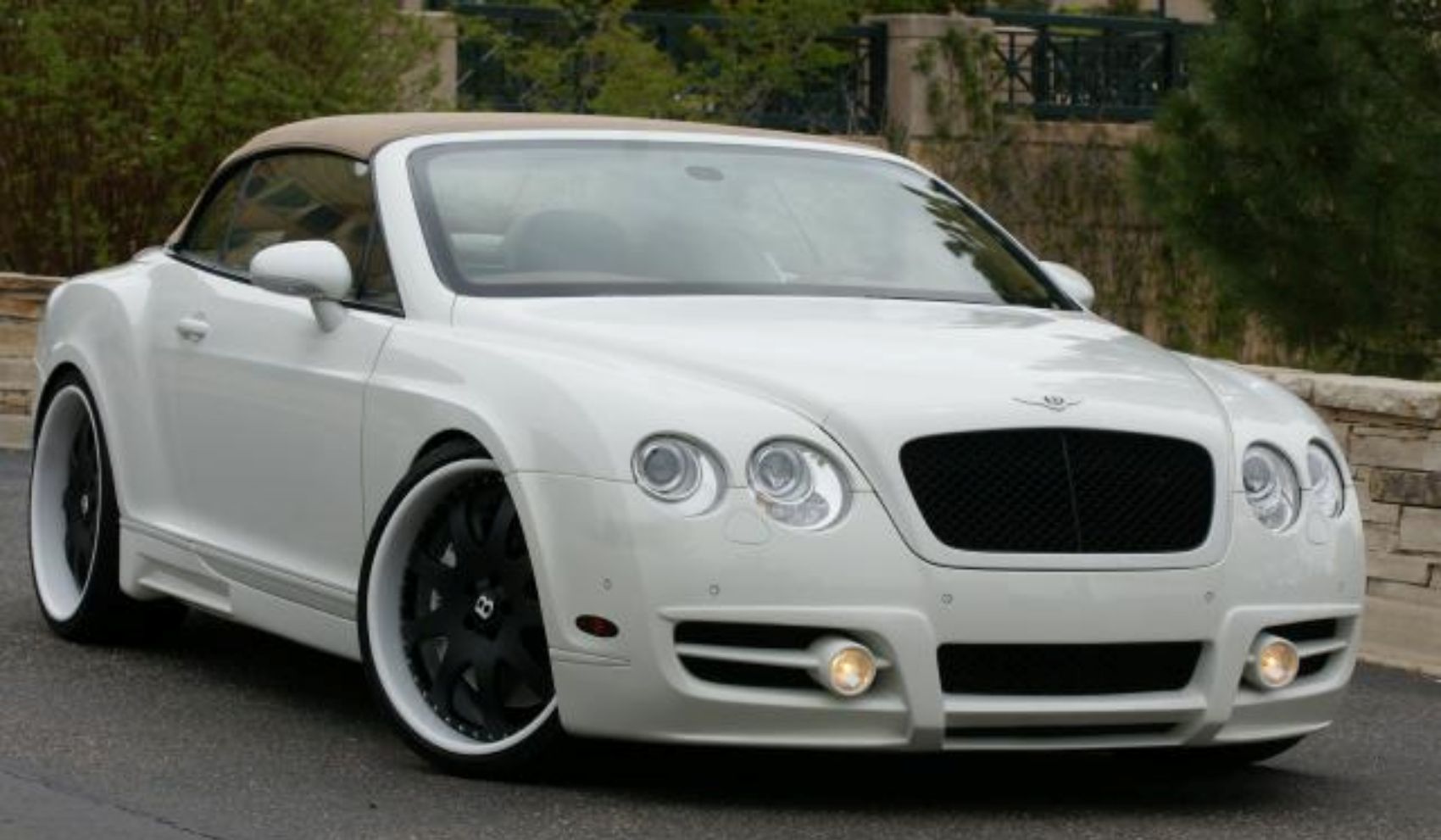 White Bentley Continental GTC