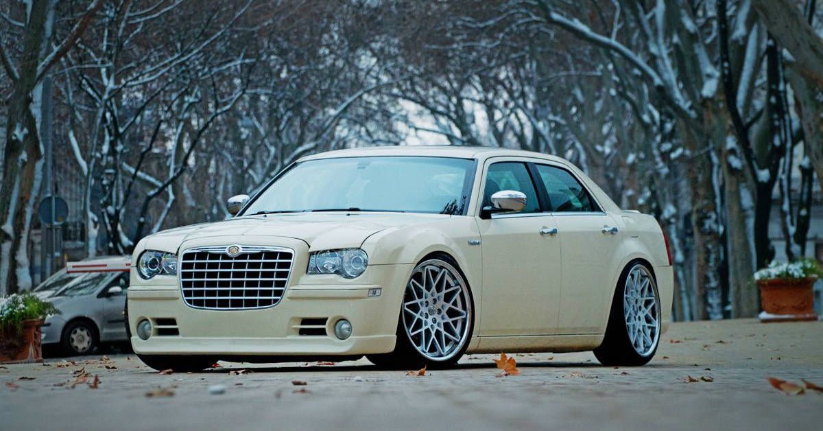 Chrysler 300 stance