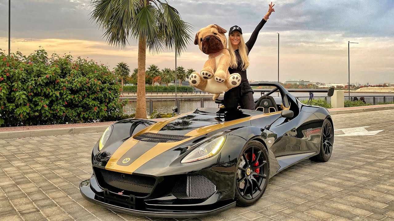 Supercar Blondie is one of the most popular YouTube auto personalities