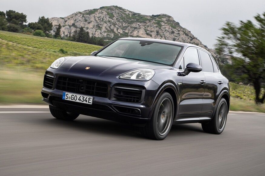 Head to Head Hybrid SUVs: BMW xDrive45e Vs Porsche Cayenne