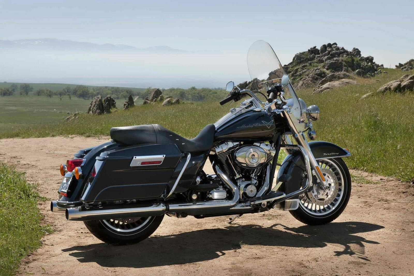 Black and silver 2012 FLHR Road King