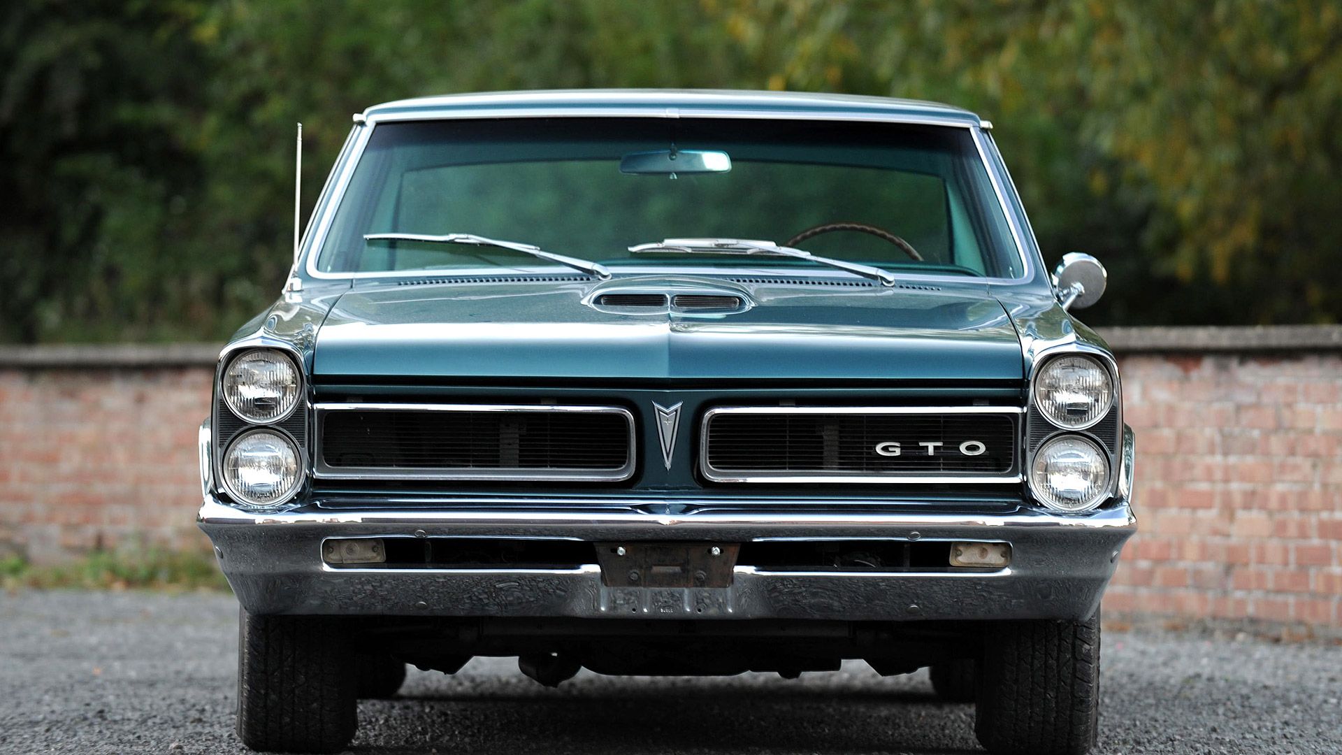 Front-facing 1965 Pontiac GTO