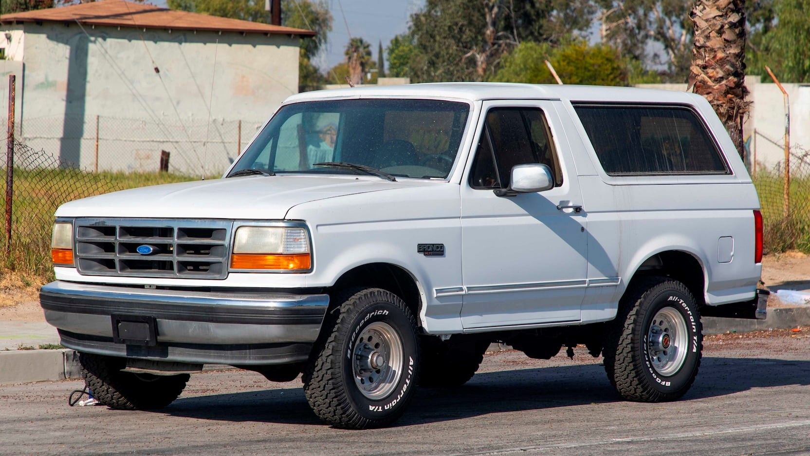 10 Stick Shift Off-Roader Alternatives To The New Ford Bronco