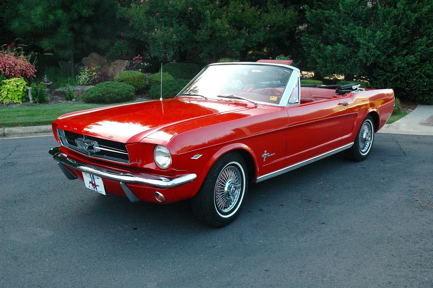 Red 1964 1/2 Mustang