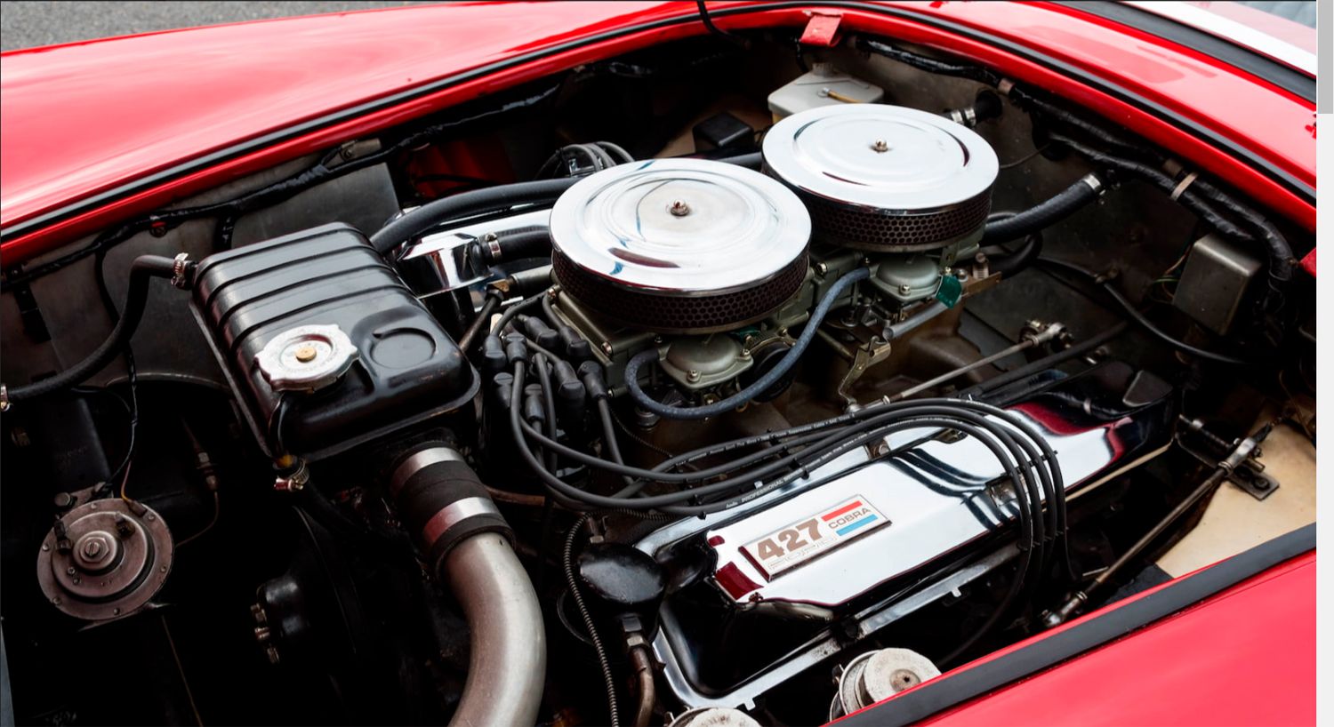Ford produced a big block 427 ci engine used in the Mustang, Cobra and others.