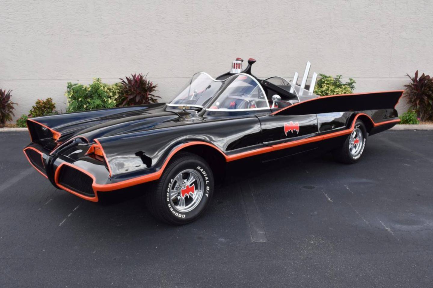 Vintage Classic Lincoln Futura Batmobile Batman Adam West Car